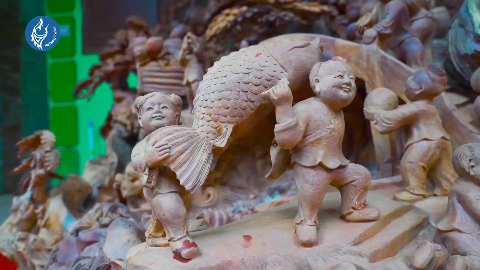 Làng chạm khắc gỗ Đông Giao